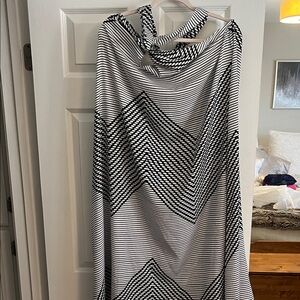 Banana Republic Black and White Geometric Stripe Maxi Dress